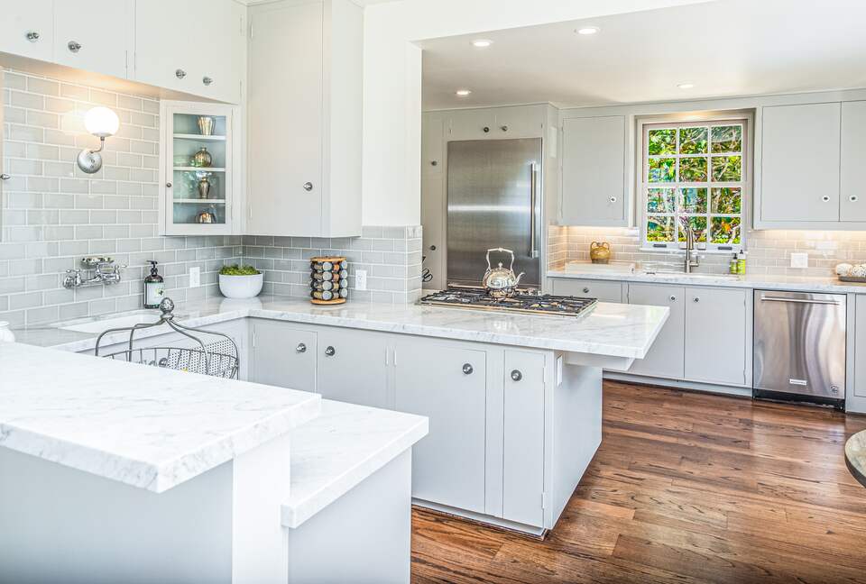 Stunning Pebble Beach Golf Course and Oceanfront Estate - Pebble Beach, California