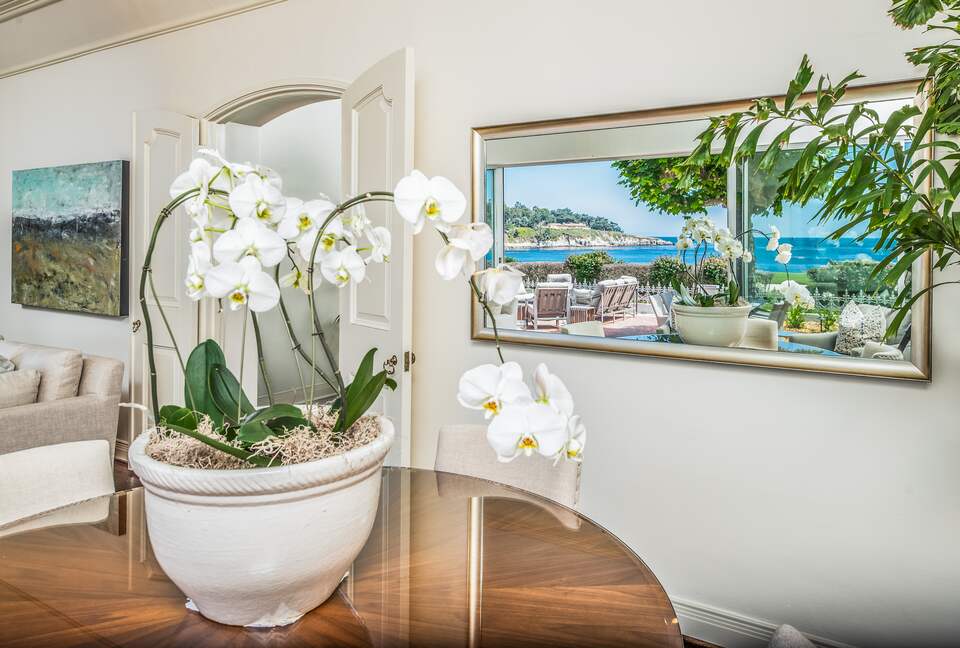 Stunning Pebble Beach Golf Course and Oceanfront Estate - Pebble Beach, California