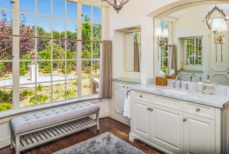 Stunning Pebble Beach Golf Course and Oceanfront Estate - Pebble Beach, California