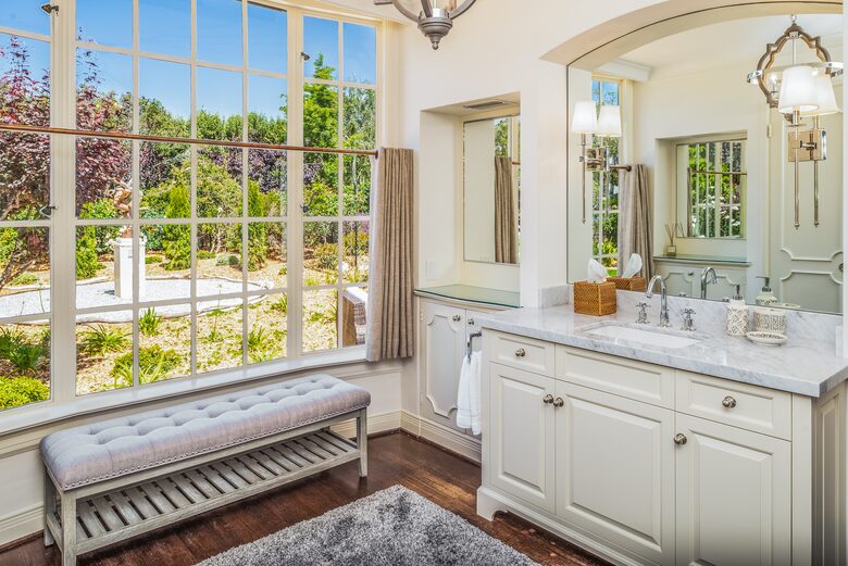 Stunning Pebble Beach Golf Course and Oceanfront Estate - Pebble Beach, California