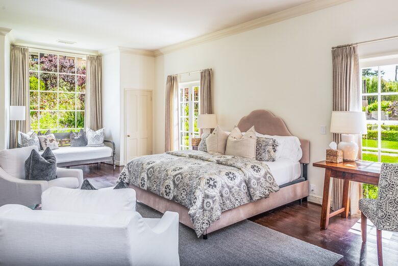 Stunning Pebble Beach Golf Course and Oceanfront Estate - Pebble Beach, California