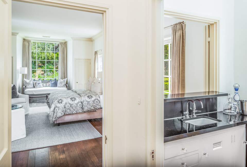 Stunning Pebble Beach Golf Course and Oceanfront Estate - Pebble Beach, California