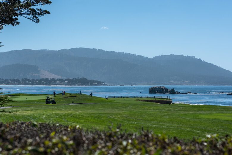 Stunning Pebble Beach Golf Course and Oceanfront Estate - Pebble Beach, California
