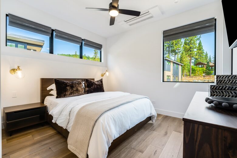 GoldCoast modern Home near Palisades Tahoe - Olympic Valley, California