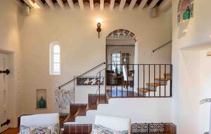 Seastone Villa By The Sea