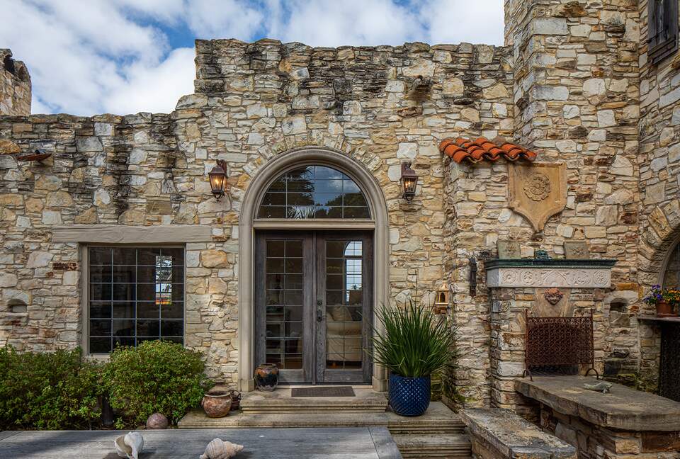 Seastone Villa By The Sea - Carmel By the Sea, United States