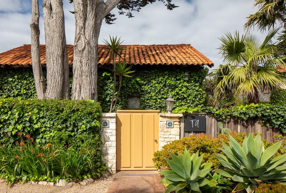 Seastone Villa By The Sea - Carmel By the Sea, United States