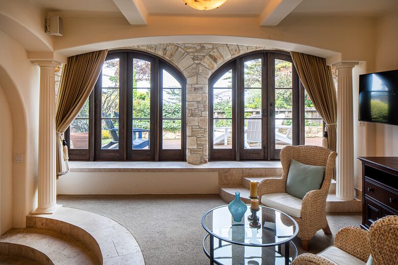 Seastone Villa By The Sea - Carmel By the Sea, United States