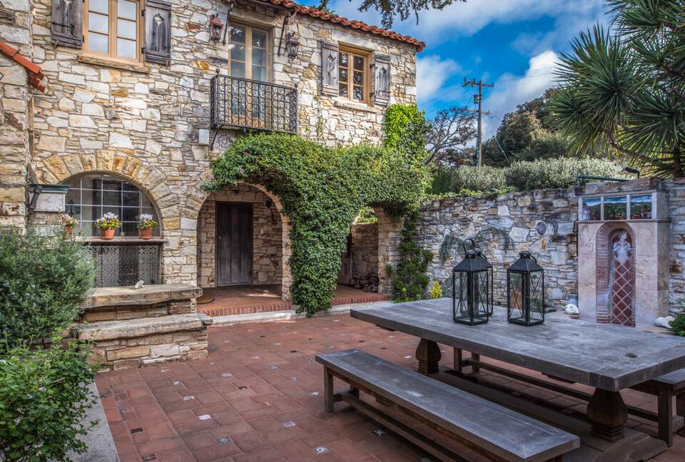 Seastone Villa By The Sea - Carmel By the Sea, United States