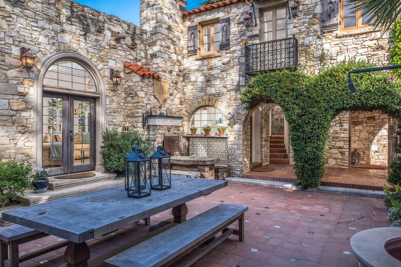 Seastone Villa By The Sea - Carmel By the Sea, United States