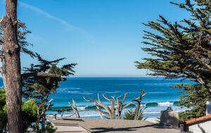 Seastone Villa By The Sea