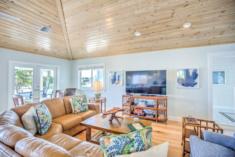 Oceanfront Luxury Lodge and Cottage - Marathon, Florida