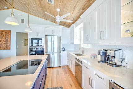 Oceanfront Luxury Lodge and Cottage - Marathon, Florida