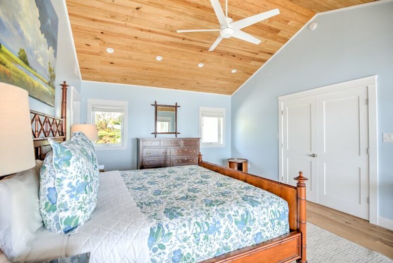 Oceanfront Luxury Lodge and Cottage - Marathon, Florida