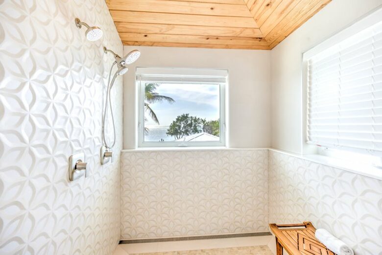 Oceanfront Luxury Lodge and Cottage - Marathon, Florida