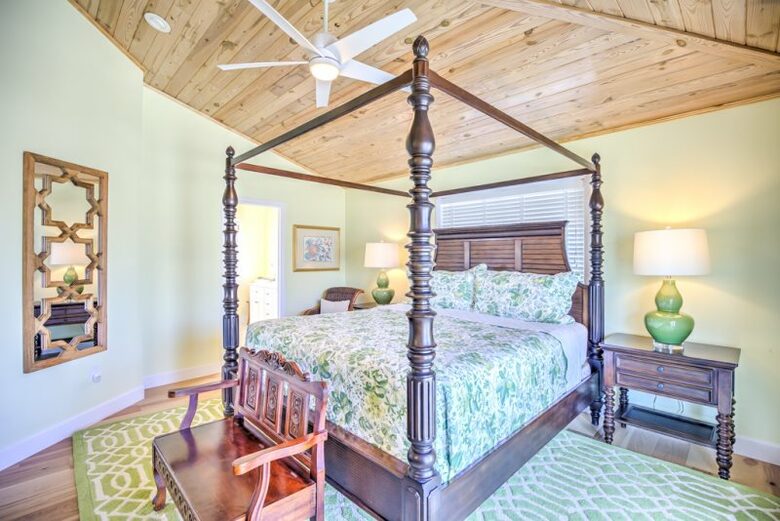 Oceanfront Luxury Lodge and Cottage - Marathon, Florida