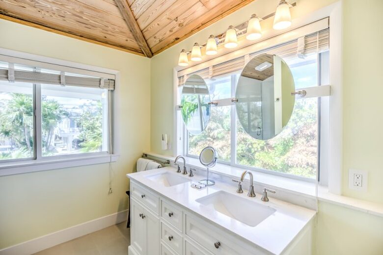 Oceanfront Luxury Lodge and Cottage - Marathon, Florida