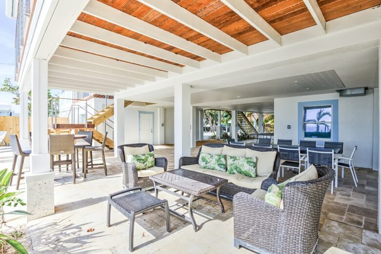 Oceanfront Luxury Lodge and Cottage - Marathon, Florida