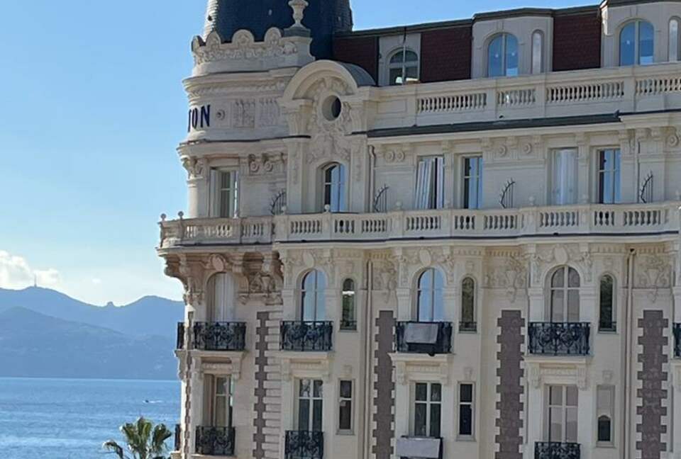 Fantastic apartment steps from Promenade La Croisette - Cannes, France