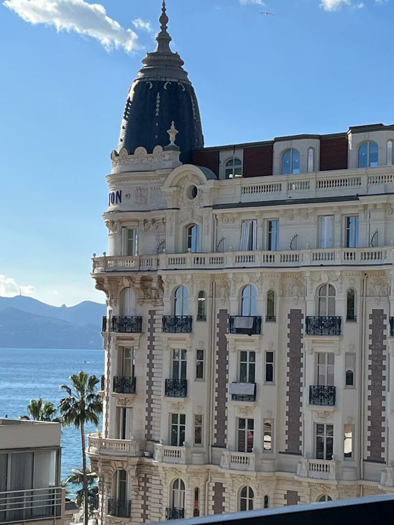 Fantastic apartment steps from Promenade La Croisette - Cannes, France