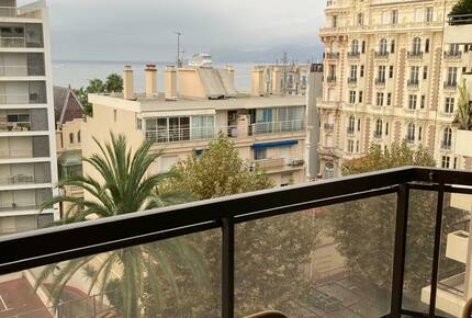Fantastic apartment steps from Promenade La Croisette - Cannes, France