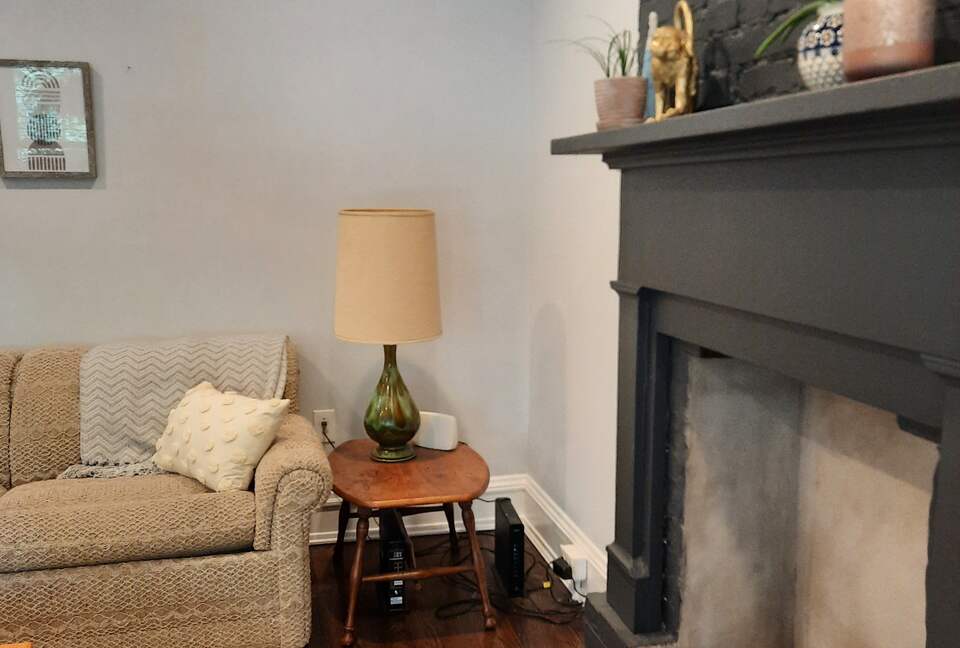 Charming Townhouse in Richmond's Fan District - Walker's Paradise! - Richmond, Virginia