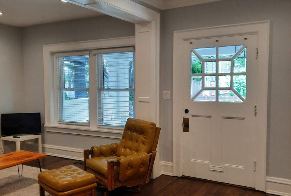 Charming Townhouse in Richmond's Fan District - Walker's Paradise! - Richmond, Virginia