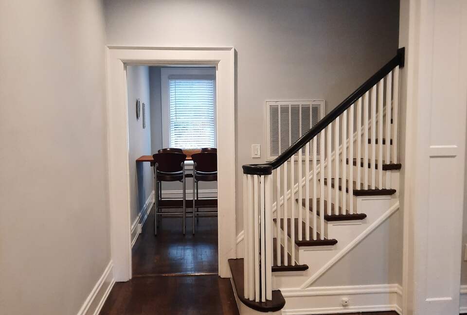 Charming Townhouse in Richmond's Fan District - Walker's Paradise! - Richmond, Virginia