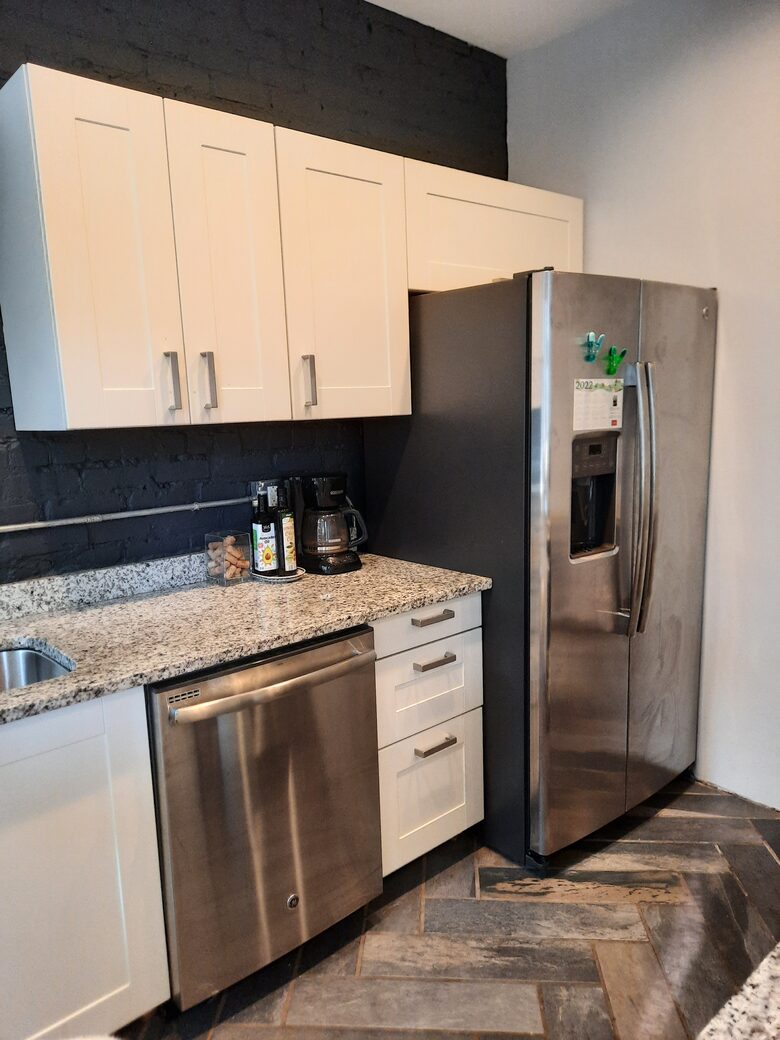 Charming Townhouse in Richmond's Fan District - Walker's Paradise! - Richmond, Virginia