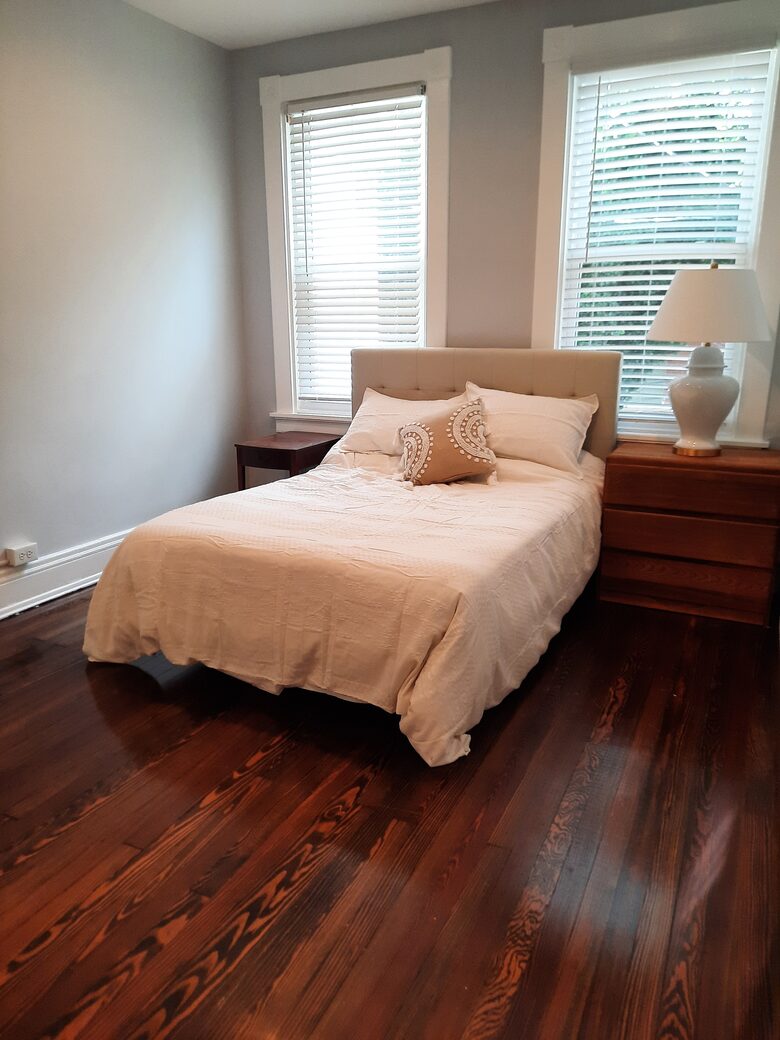 Charming Townhouse in Richmond's Fan District - Walker's Paradise! - Richmond, Virginia