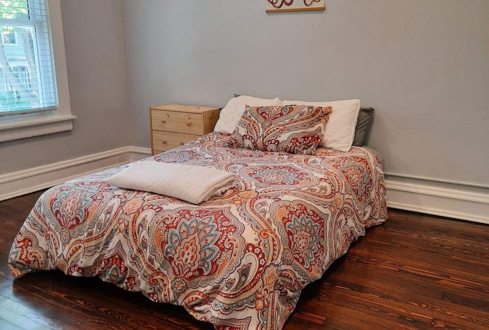 Charming Townhouse in Richmond's Fan District - Walker's Paradise! - Richmond, Virginia