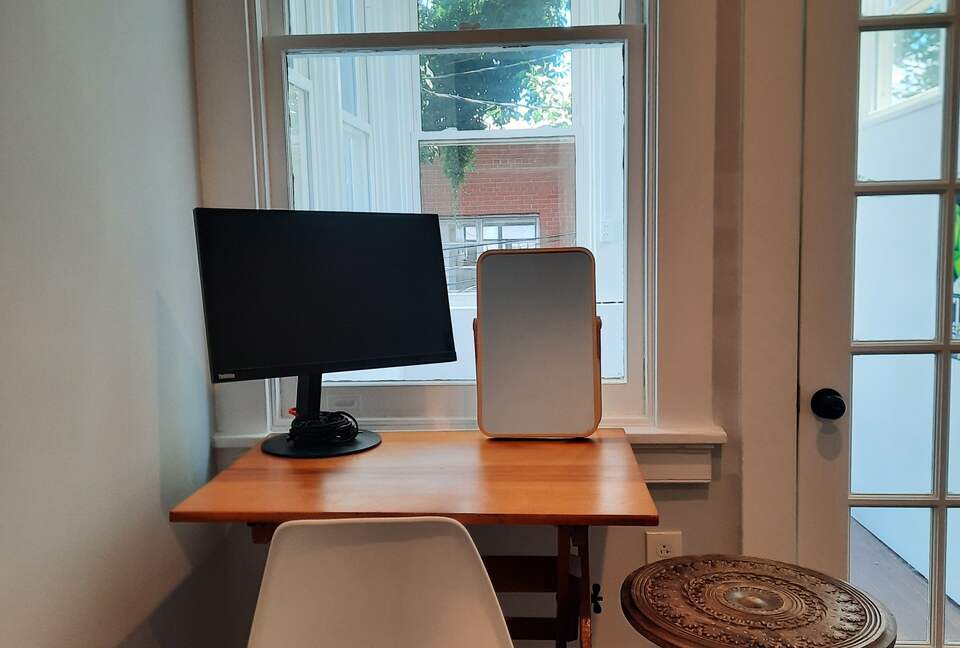 Charming Townhouse in Richmond's Fan District - Walker's Paradise! - Richmond, Virginia