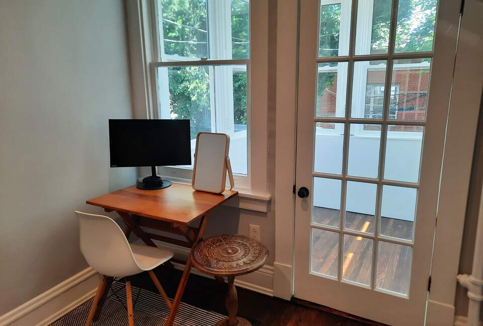 Charming Townhouse in Richmond's Fan District - Walker's Paradise! - Richmond, Virginia