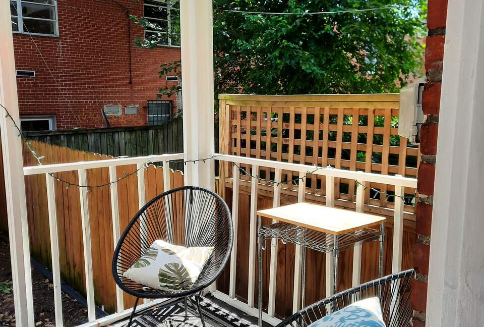Charming Townhouse in Richmond's Fan District - Walker's Paradise! - Richmond, Virginia