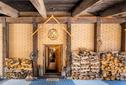 Quintessential Mountain Chalet On 10 Acres - Truckee, California