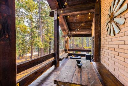 Quintessential Mountain Chalet On 10 Acres - Truckee, California