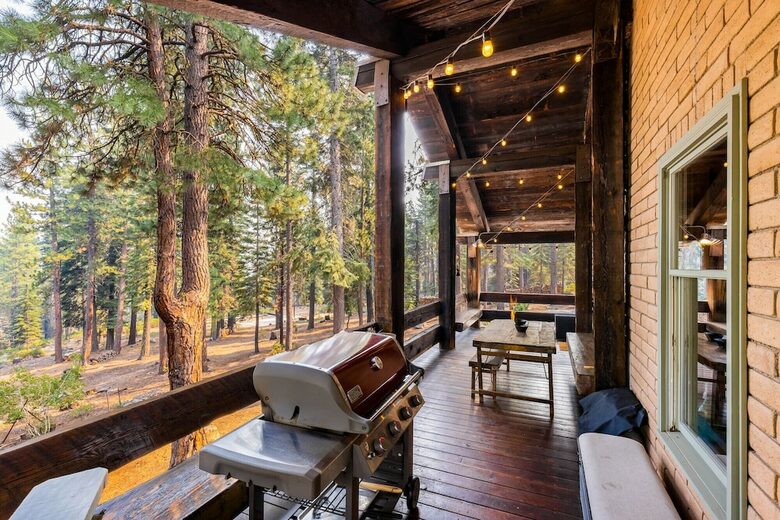 Quintessential Mountain Chalet On 10 Acres - Truckee, California