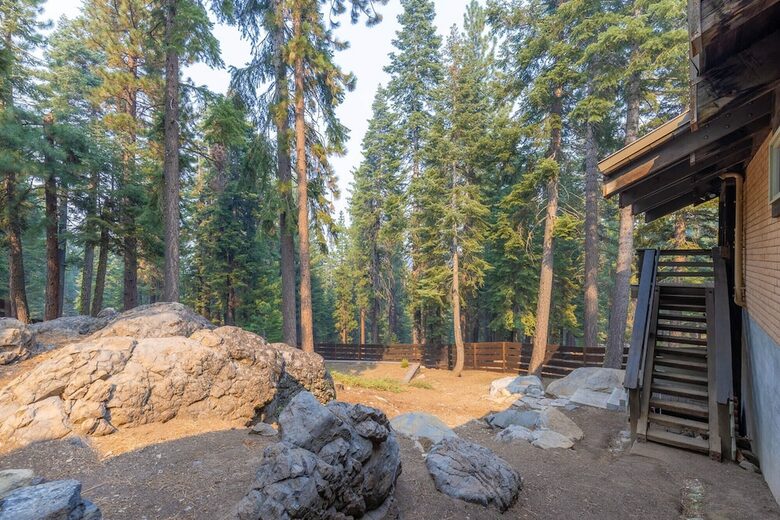 Quintessential Mountain Chalet On 10 Acres - Truckee, California