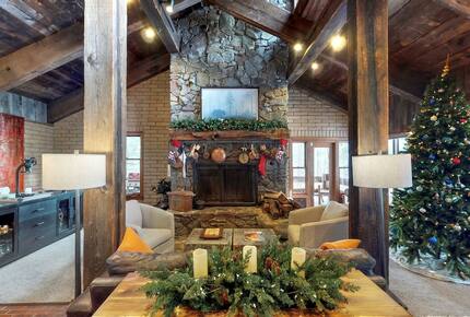 Quintessential Mountain Chalet On 10 Acres - Truckee, California