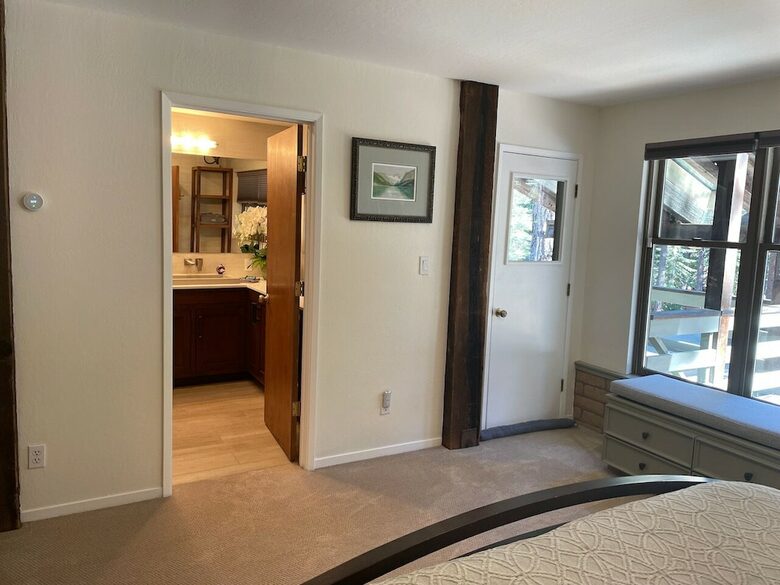 Quintessential Mountain Chalet On 10 Acres - Truckee, California