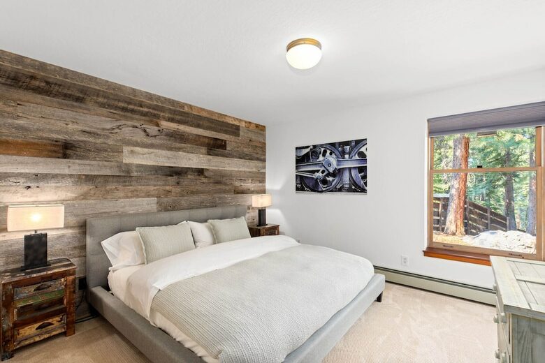 Quintessential Mountain Chalet On 10 Acres - Truckee, California