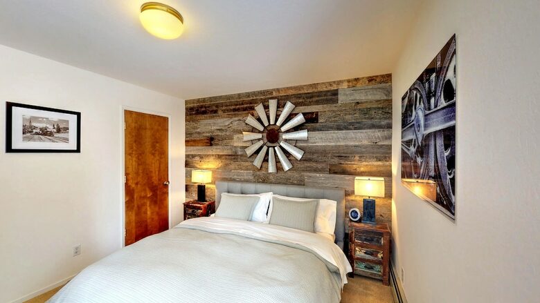 Quintessential Mountain Chalet On 10 Acres - Truckee, California