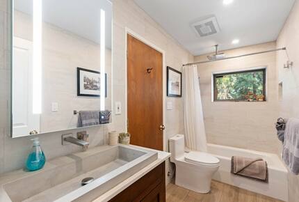 Quintessential Mountain Chalet On 10 Acres - Truckee, California