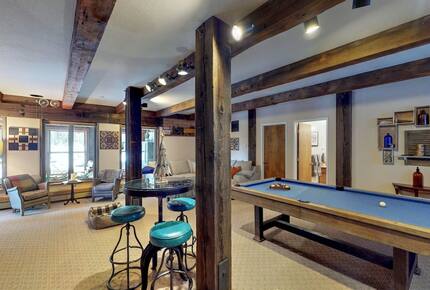 Quintessential Mountain Chalet On 10 Acres - Truckee, California