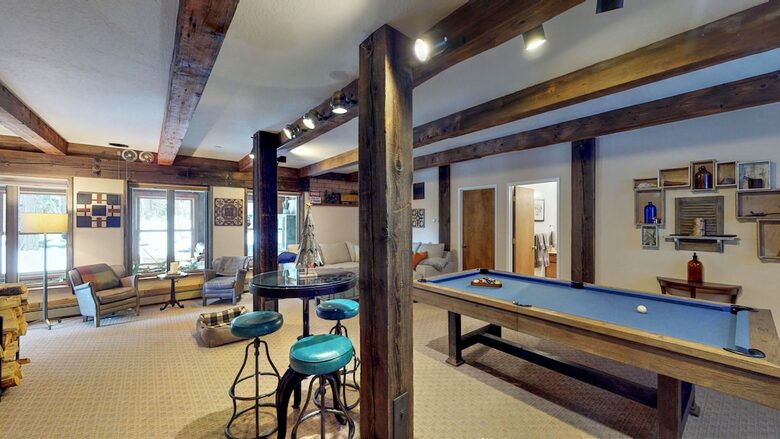 Quintessential Mountain Chalet On 10 Acres - Truckee, California