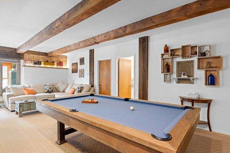 Quintessential Mountain Chalet On 10 Acres - Truckee, California