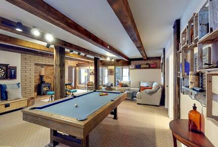 Quintessential Mountain Chalet On 10 Acres - Truckee, California