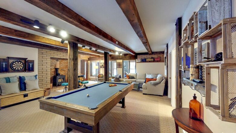 Quintessential Mountain Chalet On 10 Acres - Truckee, California