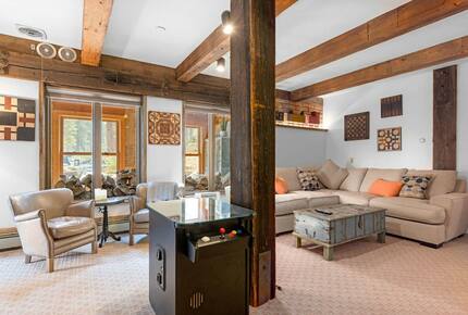 Quintessential Mountain Chalet On 10 Acres - Truckee, California