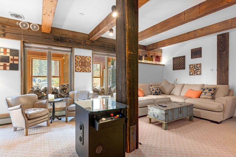 Quintessential Mountain Chalet On 10 Acres - Truckee, California